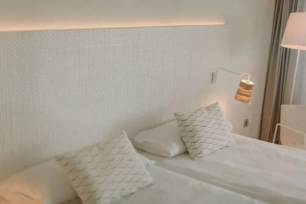 Tek Büyük Yataklı Oda, Havuz Manzaralı (3 pax)
