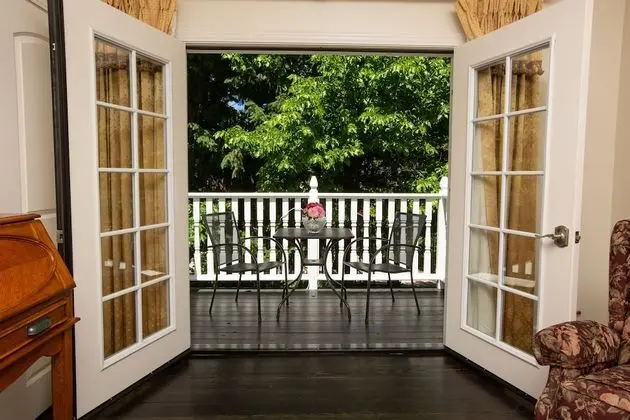 Oda, Özel Banyo (#31 Sugar Pine)