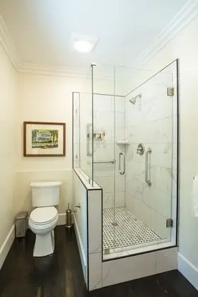 Oda, Özel Banyo (#31 Sugar Pine)