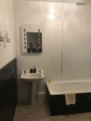 Üç Kişilik Oda, Özel Banyo
