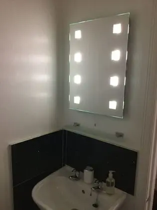 Üç Kişilik Oda, Özel Banyo
