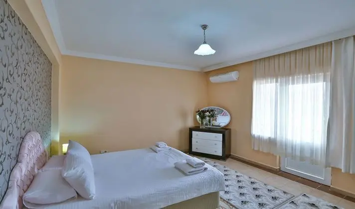 Jakuzili Suit Villa 