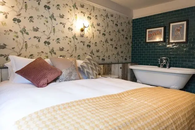 Classic Tek Büyük veya İki Ayrı Yataklı Oda