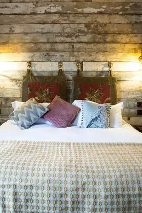 Classic Tek Büyük veya İki Ayrı Yataklı Oda