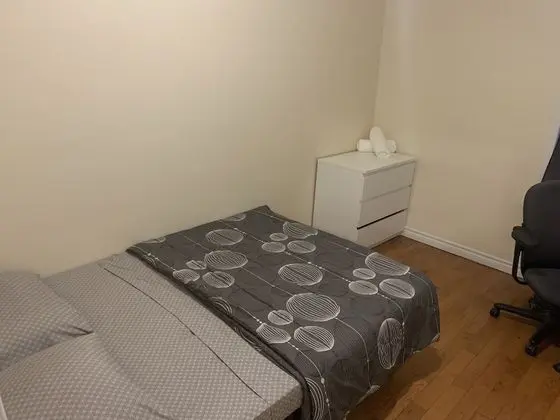 City Tek Büyük Yataklı Oda