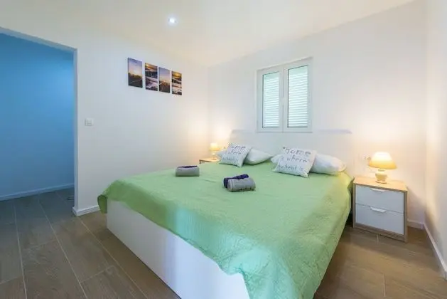 Villa (Four Bedroom Villa with Swimming Pool)