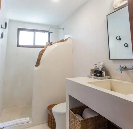 Deluxe Partial Sea View