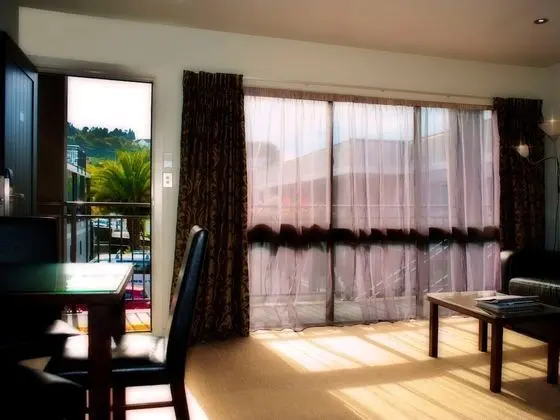 One Bedroom (3 Adults)