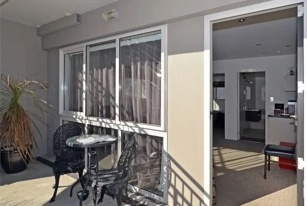 One Bedroom (3 Adults)