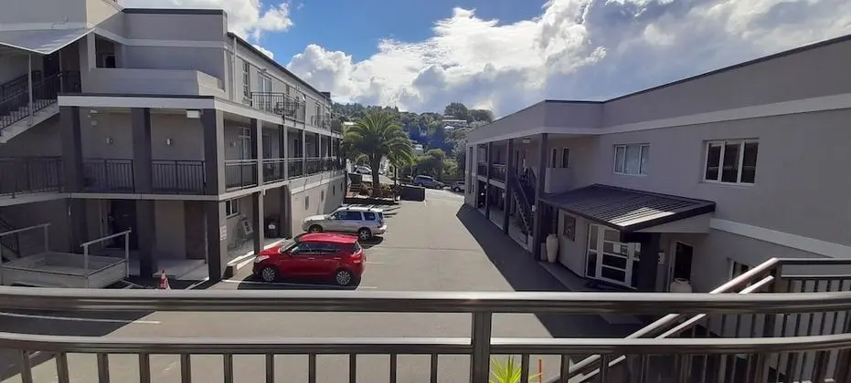 One Bedroom (3 Adults)