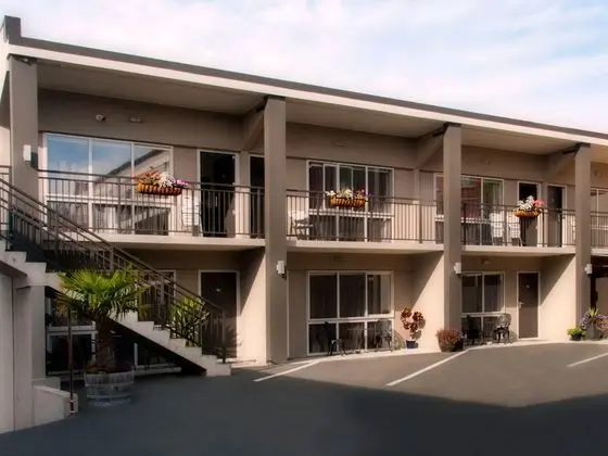 One Bedroom (3 Adults)