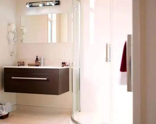 One Bedroom (3 Adults)