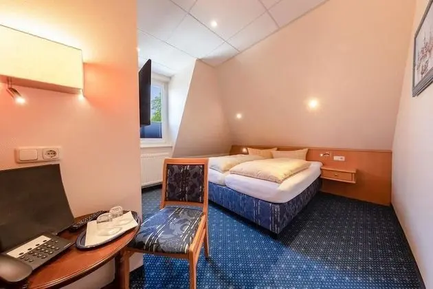 Comfort Tek Büyük Yataklı Oda (Kat. 1)