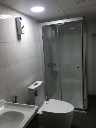 Premium Tek Büyük Yataklı Oda