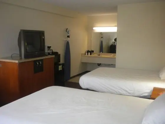 Standard Room, Two Full beds, Non Smoking