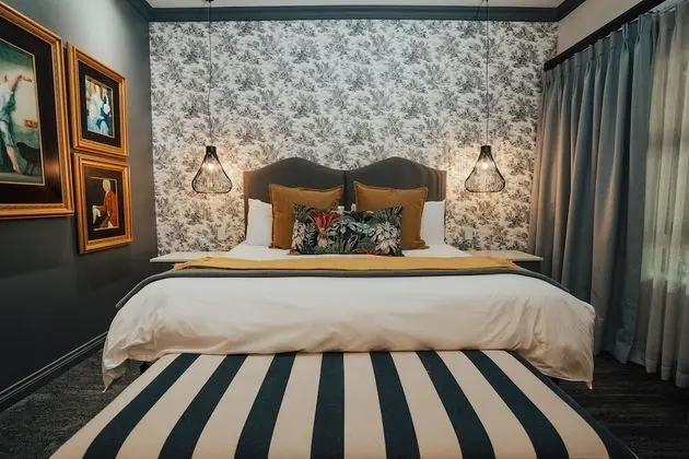 Country Hotel Room Twin
