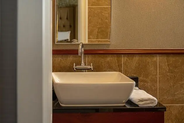 Comfort Tek Büyük Yataklı Oda