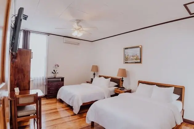 Deluxe Tek Büyük Yataklı Oda, 2 Çift Kişilik Yatak