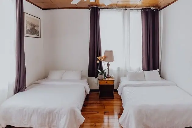 Deluxe Tek Büyük Yataklı Oda, 2 Çift Kişilik Yatak