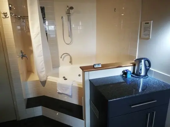 Deluxe Tek Büyük Yataklı Oda, 1 Büyük (Queen) Boy Yatak (34A Queen)