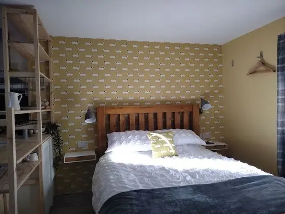 Tek Büyük Yataklı Oda (Dun-Wandering )