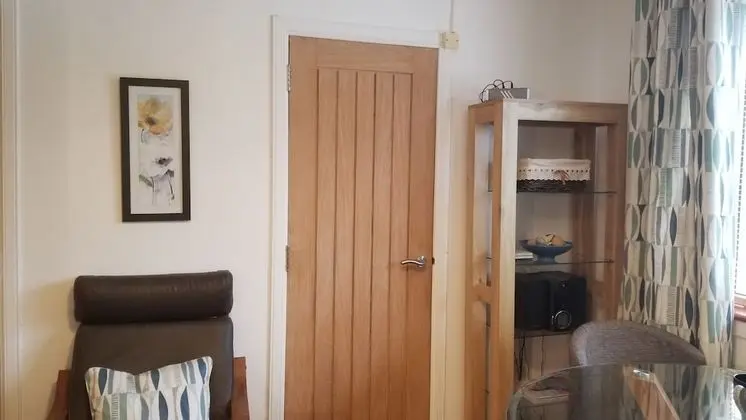 Dunshee Garden Suite
