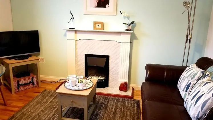 Dunshee Garden Suite