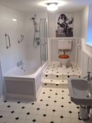 Tek Büyük Yataklı Oda (Room1)