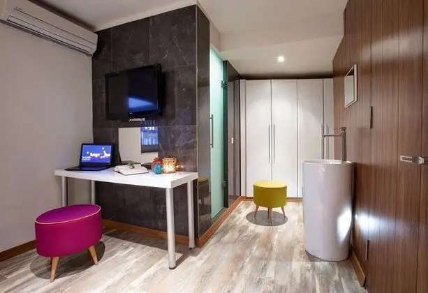 Standart Oda, Şehir Manzaralı