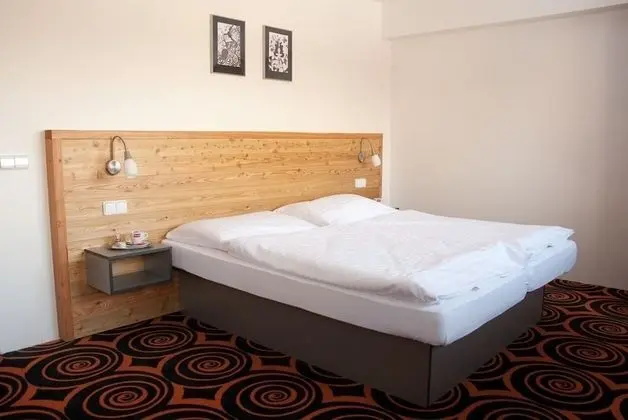 Üç Kişilik Oda (LUX)