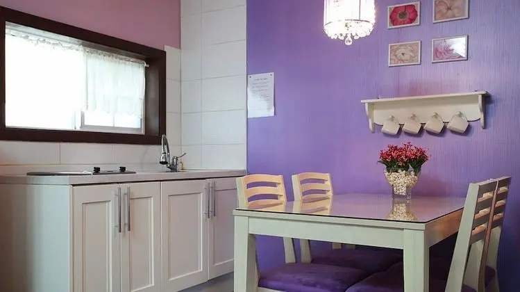 Tek Büyük Yataklı Oda (Purple)