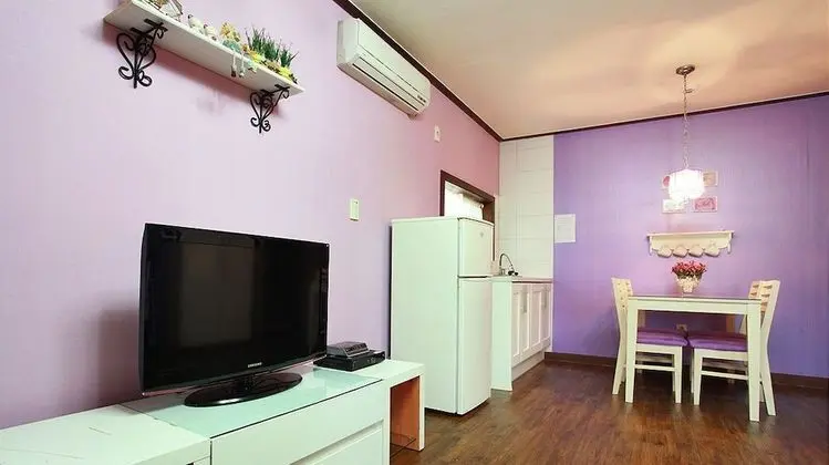 Tek Büyük Yataklı Oda (Purple)