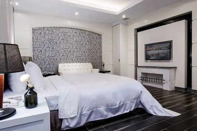 Deluxe Süit (Check-in available after 8PM for Sat.)