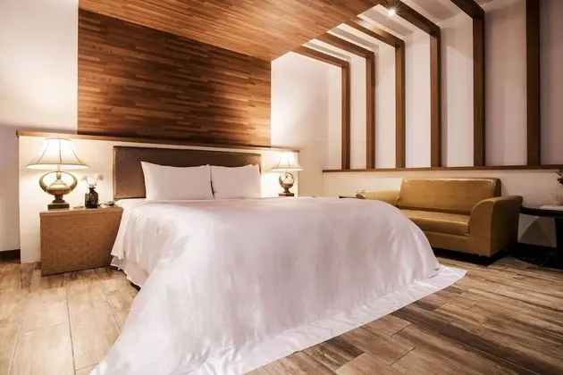 Deluxe Süit (Check-in available after 8PM for Sat.)