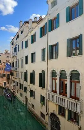 Junior Süit, Kanal Manzaralı