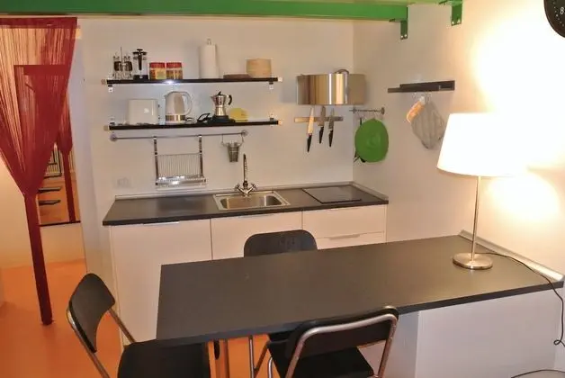 Çatı Katı (Loft), 1 En Büyük (King) Boy Yatak ve Çekyat, Küçük Mutfak