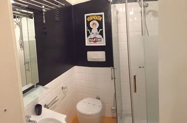 Çatı Katı (Loft), 1 En Büyük (King) Boy Yatak ve Çekyat, Küçük Mutfak