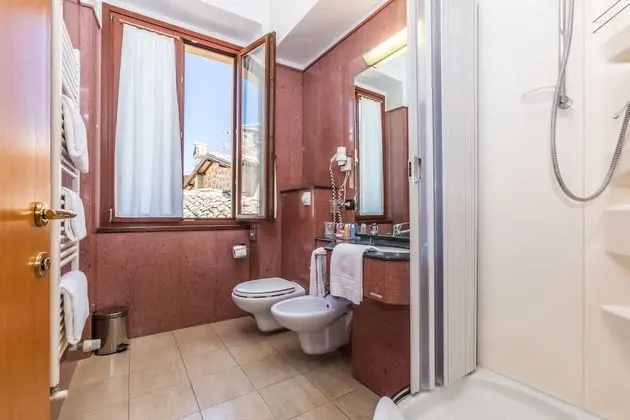 Junior Süit, Manzaralı