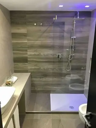 Superior Tek Büyük Yataklı Oda