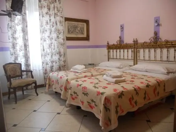 Tek Büyük veya İki Ayrı Yataklı Oda