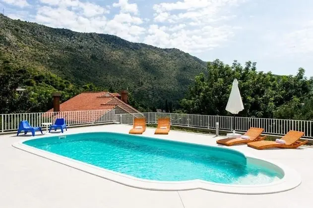 Villa (Five-Bedroom Villa with Private Pool)