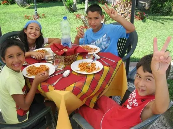 Ev, 2 Yatak Odası, Engellilere Uygun, Sigara İçilebilir