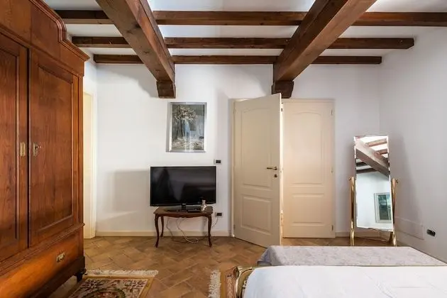 Daire, 1 Yatak Odası, 2 Banyolu, Zemin Kat