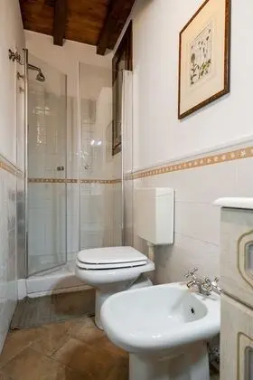 Daire, 1 Yatak Odası, 2 Banyolu, Zemin Kat