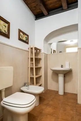 Daire, 1 Yatak Odası, 2 Banyolu, Zemin Kat