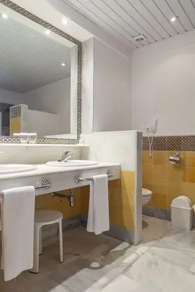 Standard Büyük Yataklı Tek Kişilik Oda