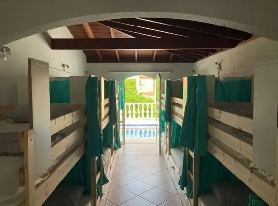 Standard Oda, Karma Ranzalı Oda, Ortak Banyo (1 bed in 12 beds shared dormitory)