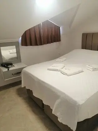 Çatı Katı Oda