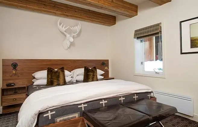 Standard Oda, 1 Büyük (Queen) Boy Yatak