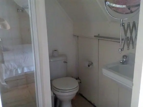(1) Spacious Double Room